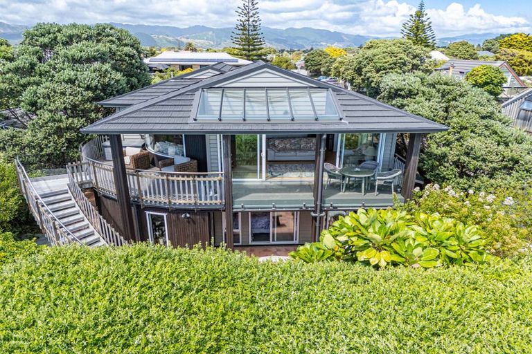 Photo of property in 227 Manly Street, Paraparaumu Beach, Paraparaumu, 5032
