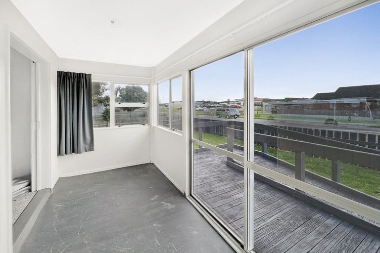 Photo of property in 27 Cross Street, Castlecliff, Whanganui, 4501