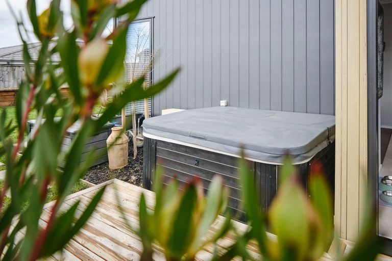 Photo of property in 104 Symes Drive, Red Beach, 0932