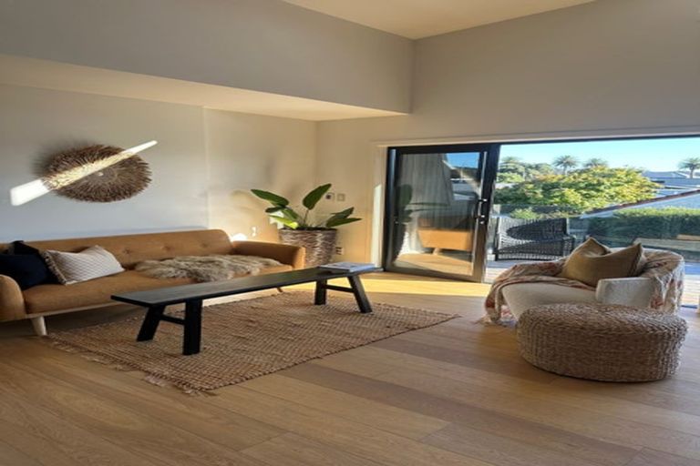 Photo of property in 8/2 Stewart Street, Raglan, 3225
