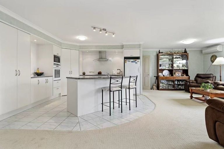 Photo of property in 15 Holyoake Terrace, Omokoroa, 3114