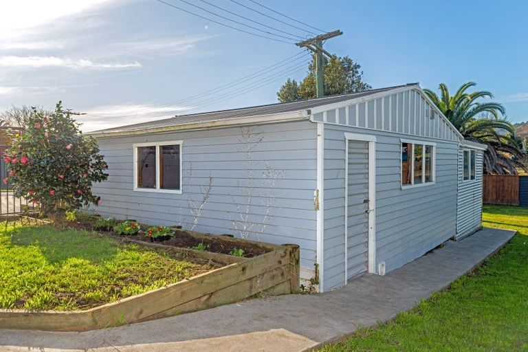 Photo of property in 2 Cobden Street, Gisborne, 4010