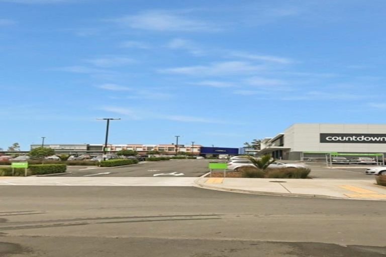 Photo of property in 14 Pottery Crescent, Hobsonville, Auckland, 0618