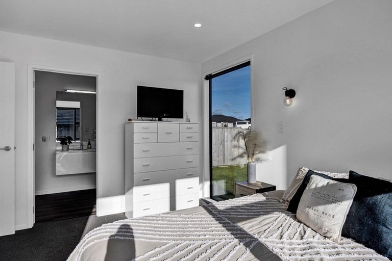 Photo of property in 42 Papawhero Drive, Bell Block, New Plymouth, 4312