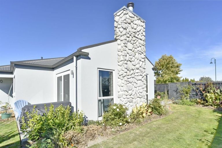 Photo of property in 2 Springbrook Lane, Northwood, Christchurch, 8051