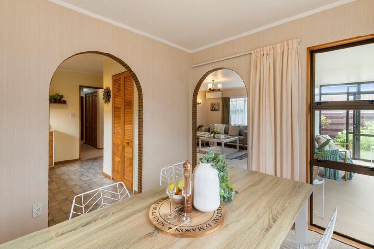 Photo of property in 25a Oriwa Street, Waikanae, 5036