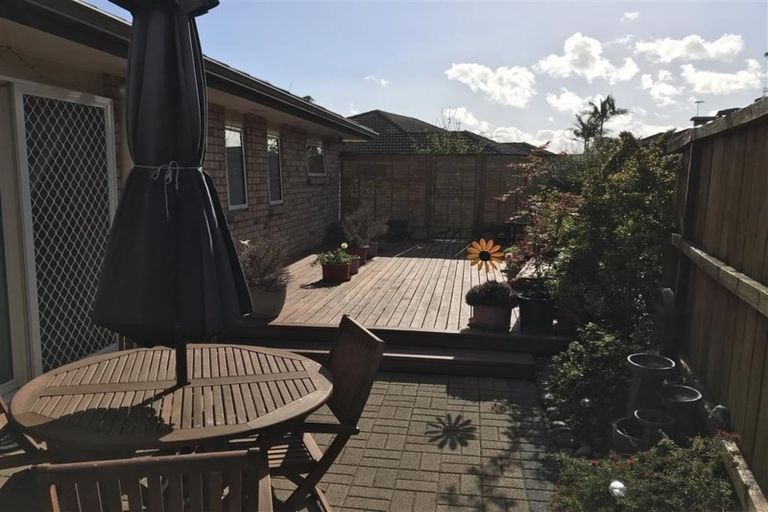 Photo of property in 11 Magic Way, Randwick Park, Auckland, 2105