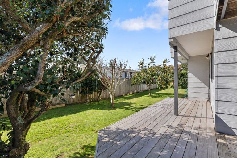 Photo of property in 2/12 Gazelle Avenue, Beach Haven, Auckland, 0626