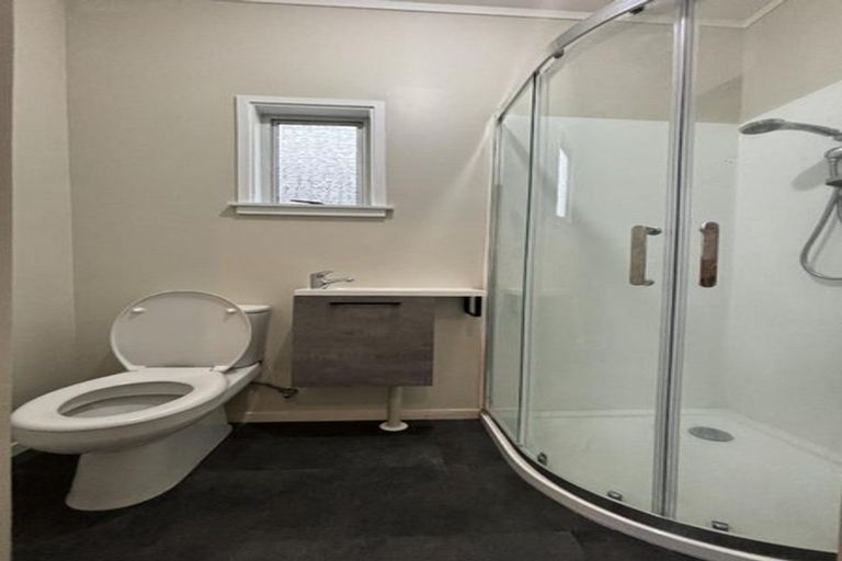 Photo of property in 65 Pendarves Street, New Plymouth, 4310