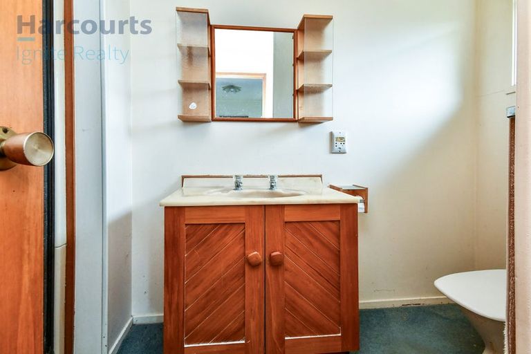 Photo of property in 14 Rukumoana Place, Clendon Park, Auckland, 2103