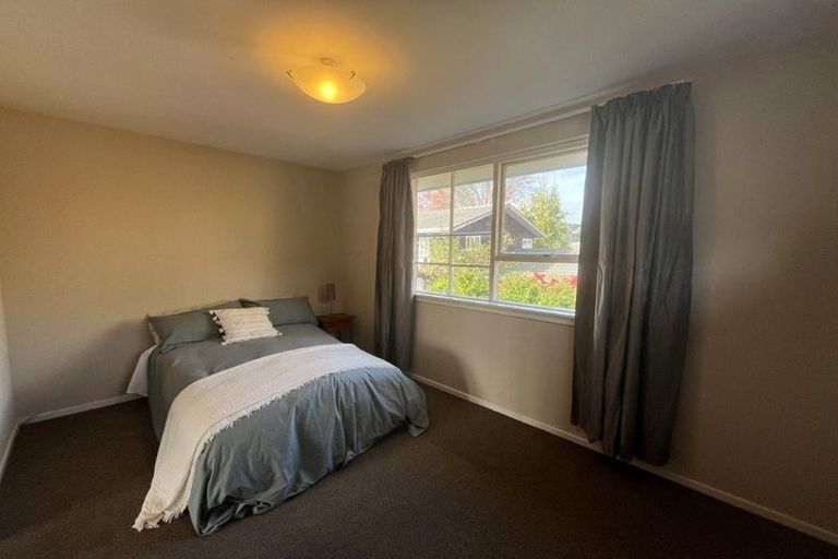 Photo of property in 16 Cashmere Road, Cashmere, Christchurch, 8022
