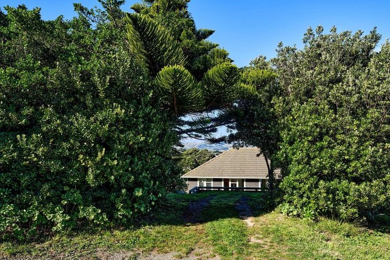 Photo of property in 52 Owhiti Street, Titahi Bay, Porirua, 5022