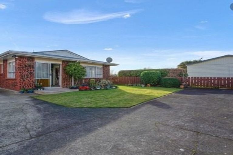 Photo of property in 2a Chartwell Drive, Eltham, 4322