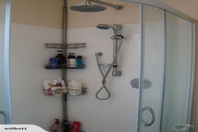 Photo of property in 5b Paeroa Street, Riccarton, Christchurch, 8041