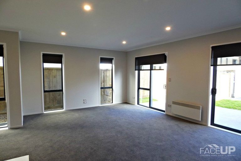 Photo of property in 6 Tuatua Road, Hobsonville, Auckland, 0616