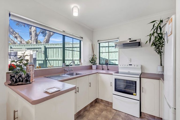 Photo of property in 3/70 Whiteley Street, Moturoa, New Plymouth, 4310