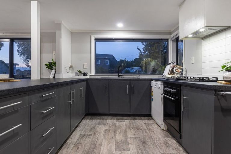 Photo of property in 24 Read Street, Levin, 5510