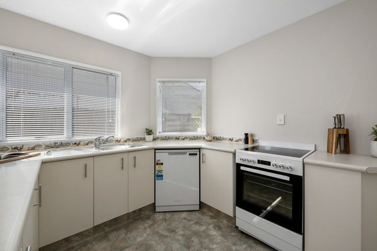 Photo of property in 29f2- Lane Street, Wallaceville, Upper Hutt, 5018