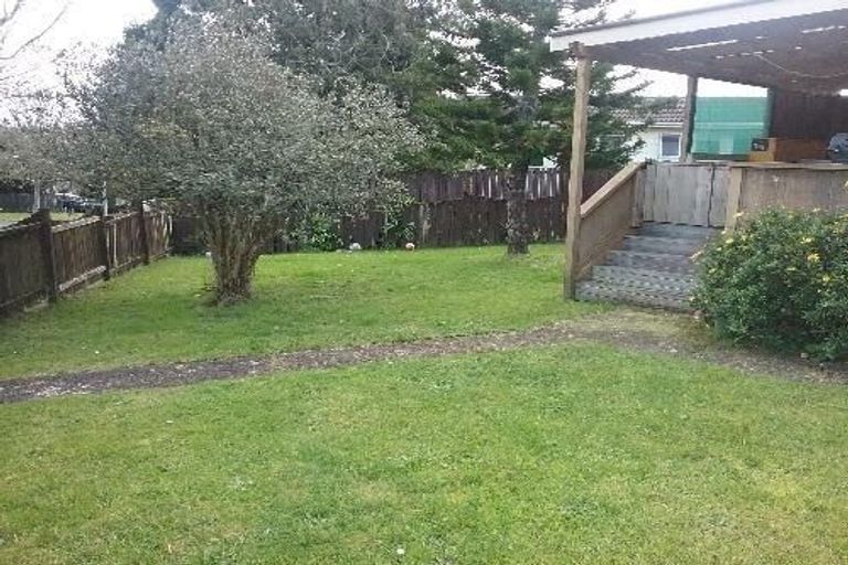 Photo of property in 21 Merchant Avenue, Te Atatu South, Auckland, 0610
