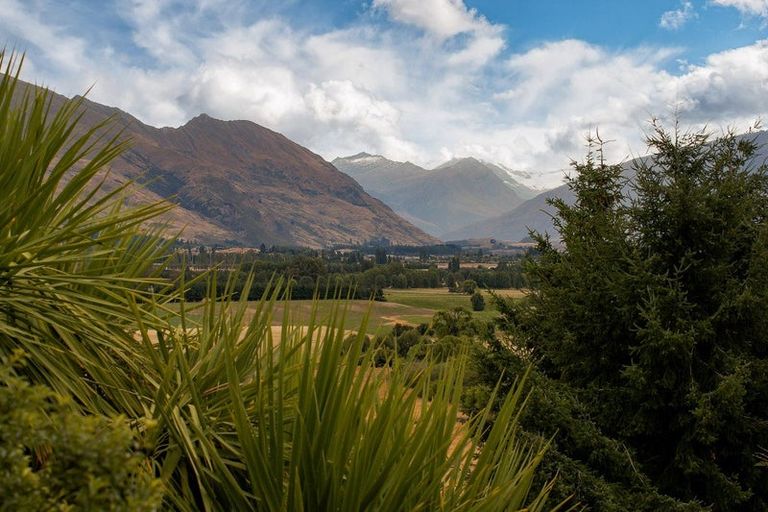 Photo of property in 515 Mount Barker Road, Wanaka, 9382