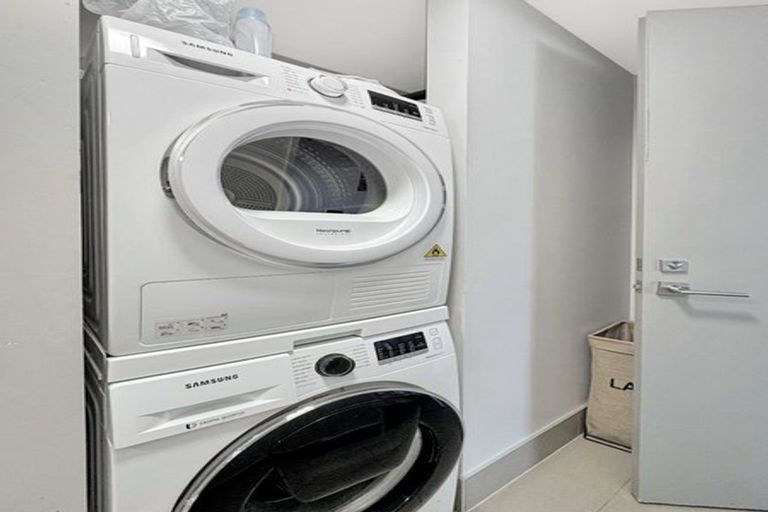 Photo of property in Masina Apartments, 306/80 Riddiford Street, Newtown, Wellington, 6021