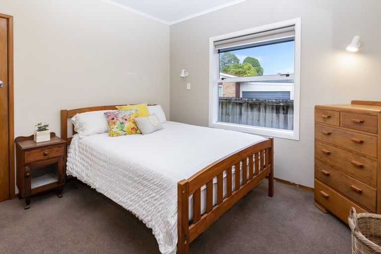Photo of property in 419 Pakuranga Road, Pakuranga Heights, Auckland, 2010