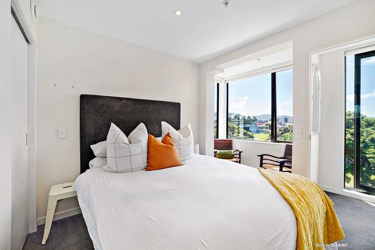 Photo of property in Nouvo Apartments, 4a/21 Rugby Street, Mount Cook, Wellington, 6021