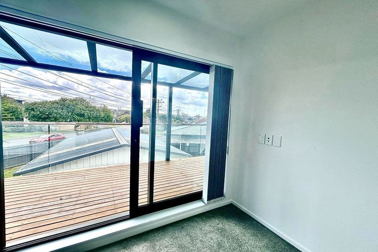 Photo of property in 2a Marinich Drive, Ranui, Auckland, 0612