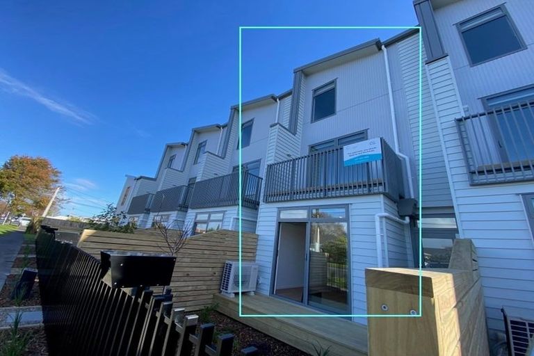 Photo of property in 588e Te Atatu Road, Te Atatu Peninsula, Auckland, 0610