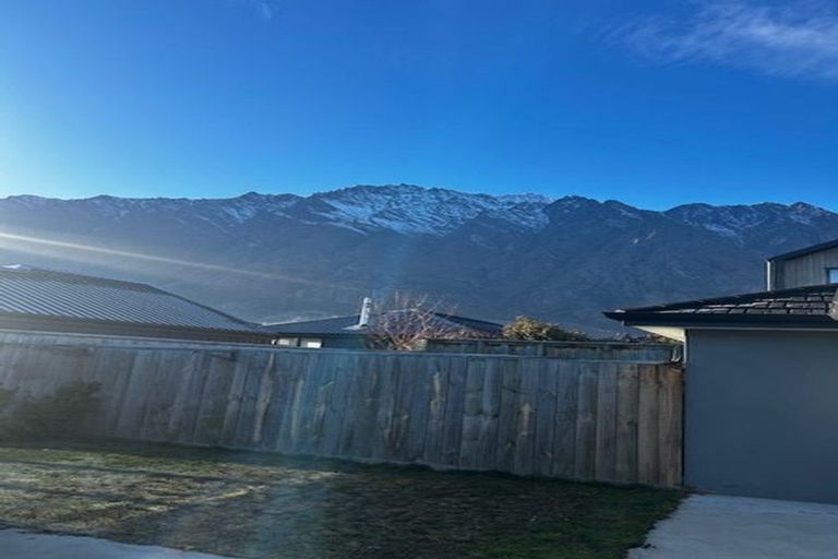 Photo of property in 10 Wheat Street, Jacks Point, Queenstown, 9371