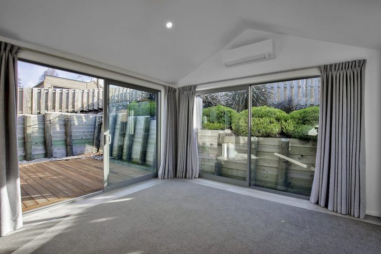 Photo of property in 1 Huxley Place, Lake Hayes, Queenstown, 9304