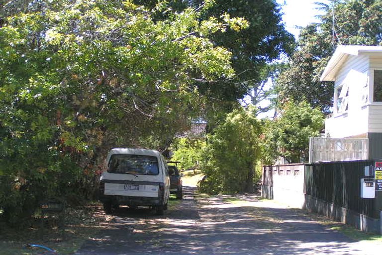 Photo of property in 1/33a Lake Road, Northcote, Auckland, 0627