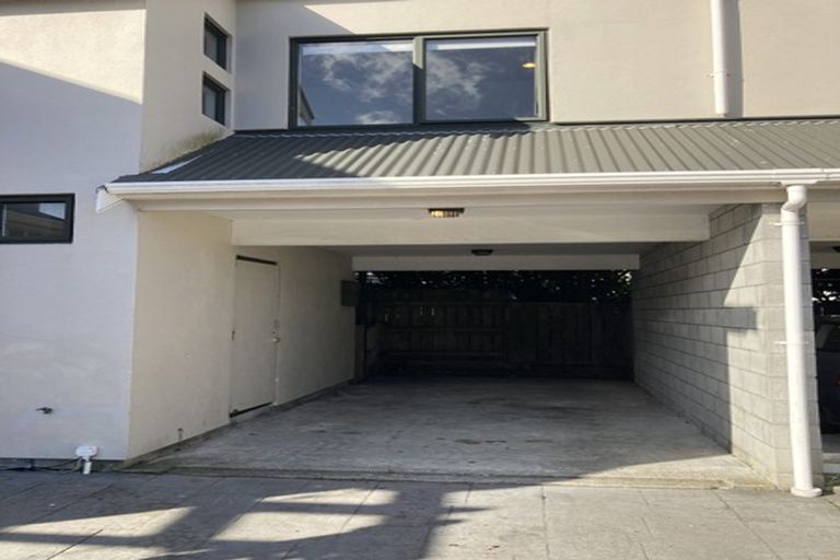 Photo of property in 227 The Parade, Island Bay, Wellington, 6023