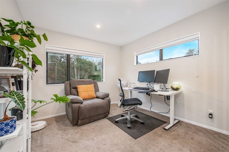 Photo of property in 11 Kaimai Avenue, Massey, Auckland, 0614