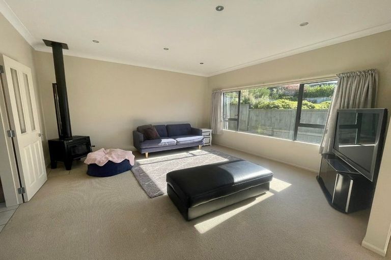 Photo of property in 35 Kawatiri Grove, Wainuiomata, Lower Hutt, 5014