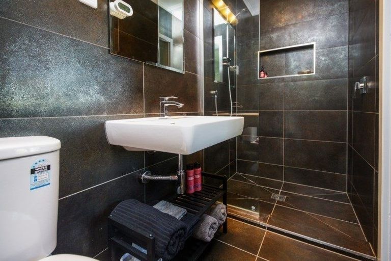 Photo of property in 12 Maui Street, New Lynn, Auckland, 0600