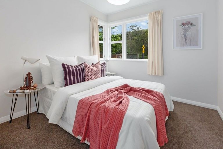 Photo of property in 13f1 Luckie Street, Tawa, Wellington, 5028