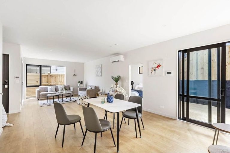 Photo of property in 1a Thomas Rielly Avenue, Hobsonville, Auckland, 0616