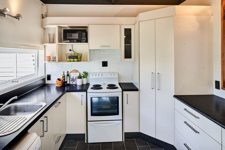 Photo of property in 74 Cypress Drive, Maungaraki, Lower Hutt, 5010