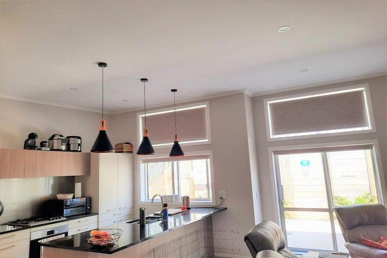 Photo of property in 9 Madeira Close, Whitby, Porirua, 5024