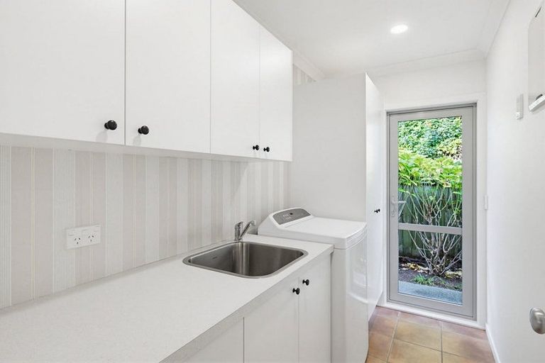 Photo of property in 8 River Glade, Waikanae, 5036