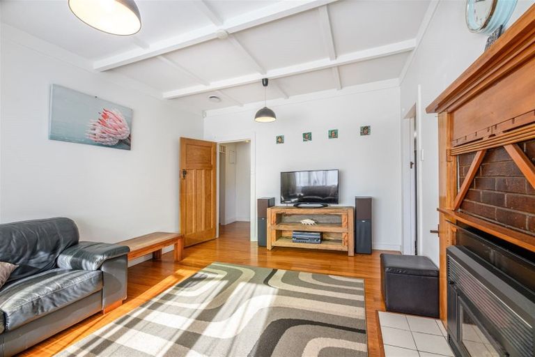 Photo of property in 67 Sturges Road, Henderson, Auckland, 0612