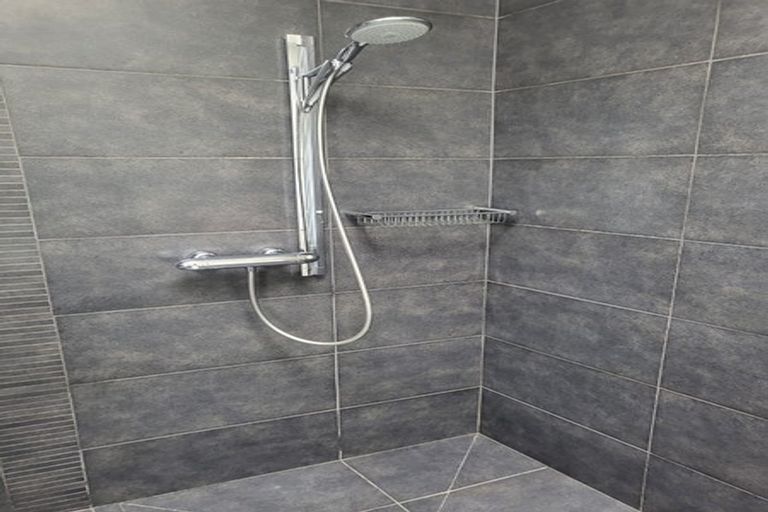 Photo of property in 16 The Parade, Bucklands Beach, Auckland, 2012