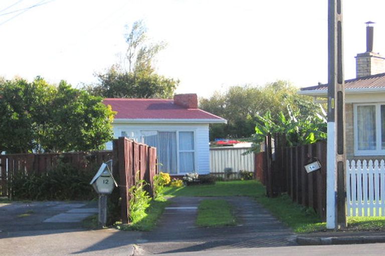 Photo of property in 14 Jukes Place, Otara, Auckland, 2023