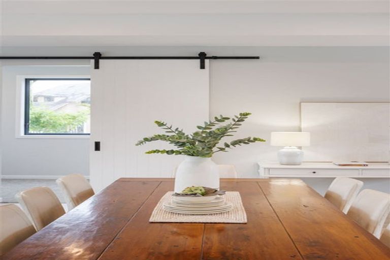 Photo of property in 92 Jickell Street, Hokowhitu, Palmerston North, 4410