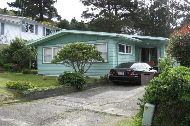 Photo of property in 6 Harlow Grove, Wainuiomata, Lower Hutt, 5014