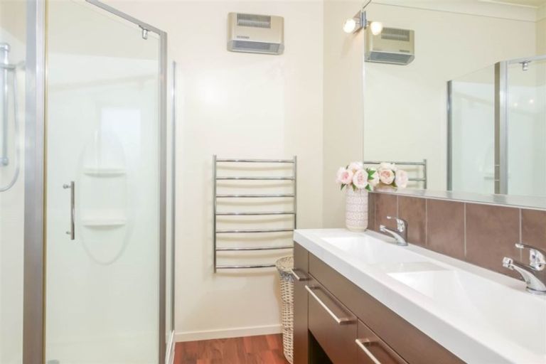 Photo of property in 8 Heaphy Court, Rolleston, 7614