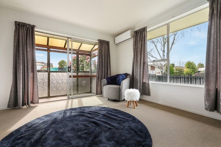 Photo of property in 39 Chipping Lane, Redwood, Christchurch, 8051
