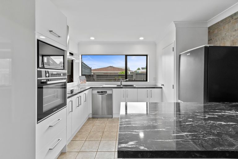 Photo of property in 13c Nelson Street, Papakura, 2110