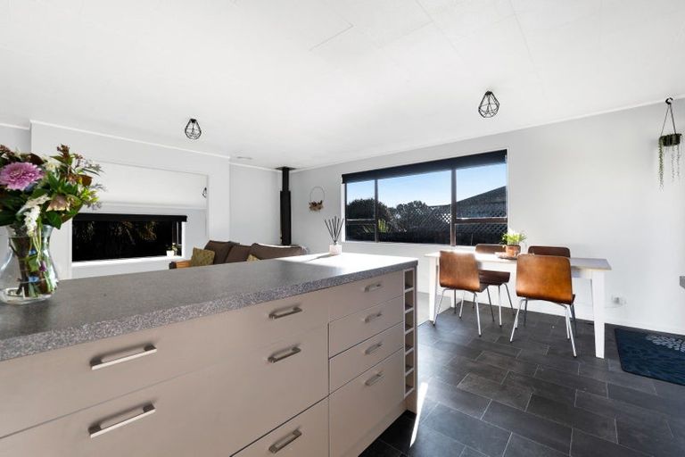 Photo of property in 5 Hobart Drive, Spotswood, New Plymouth, 4310